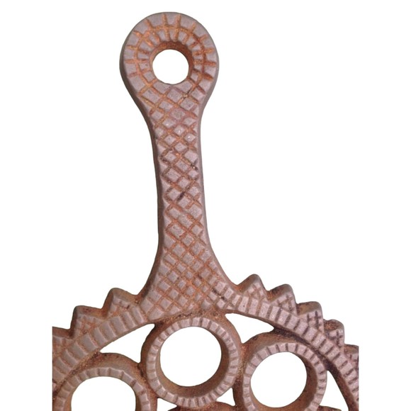 Antique Cast Iron Trivet Sawtooth Sun Circles Round Hot Plate / Wall Hanging - Picture 3 of 11
